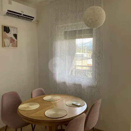 Apartman Moni